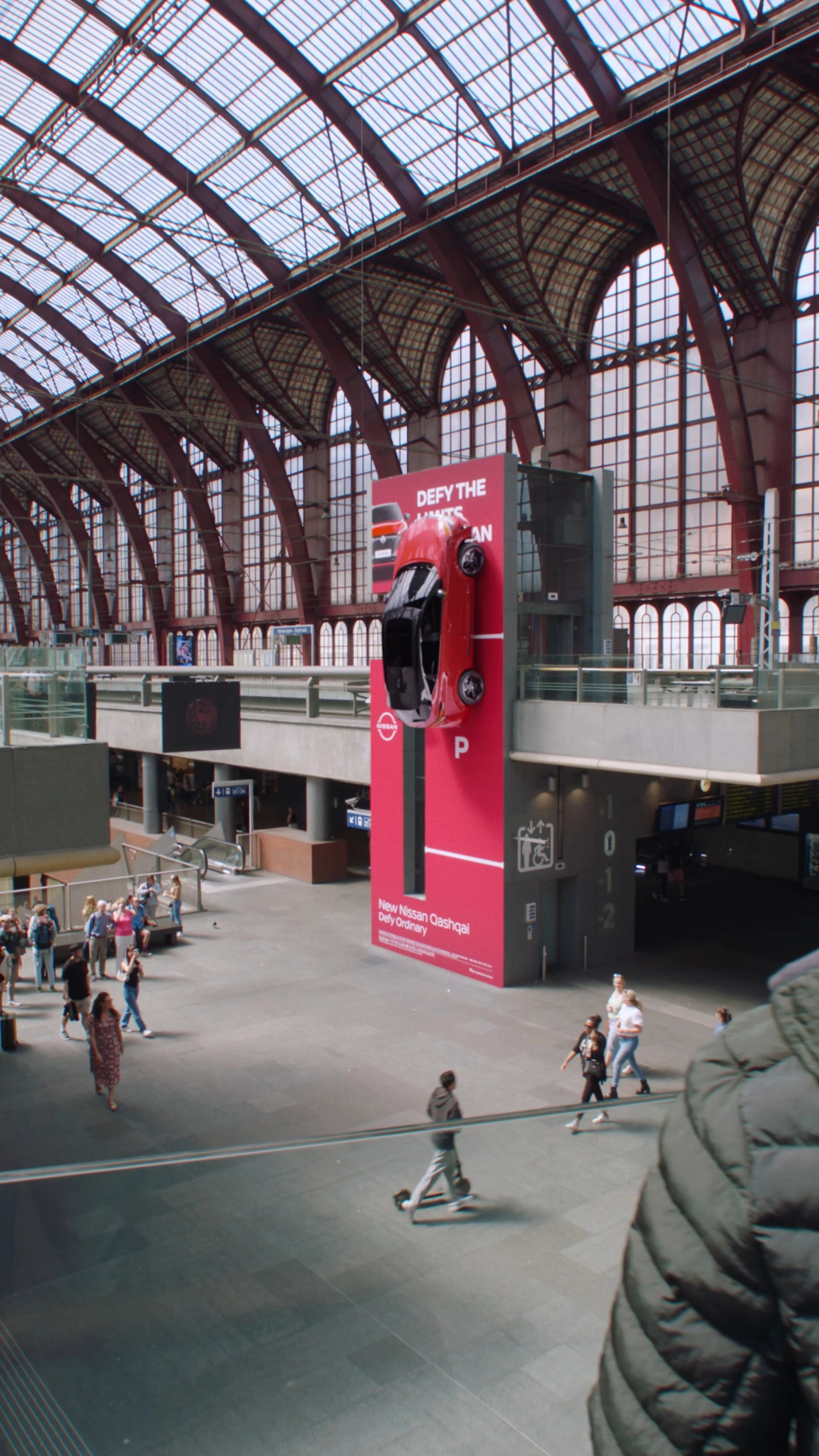 Nissan QQ Antwerpen commercial preview